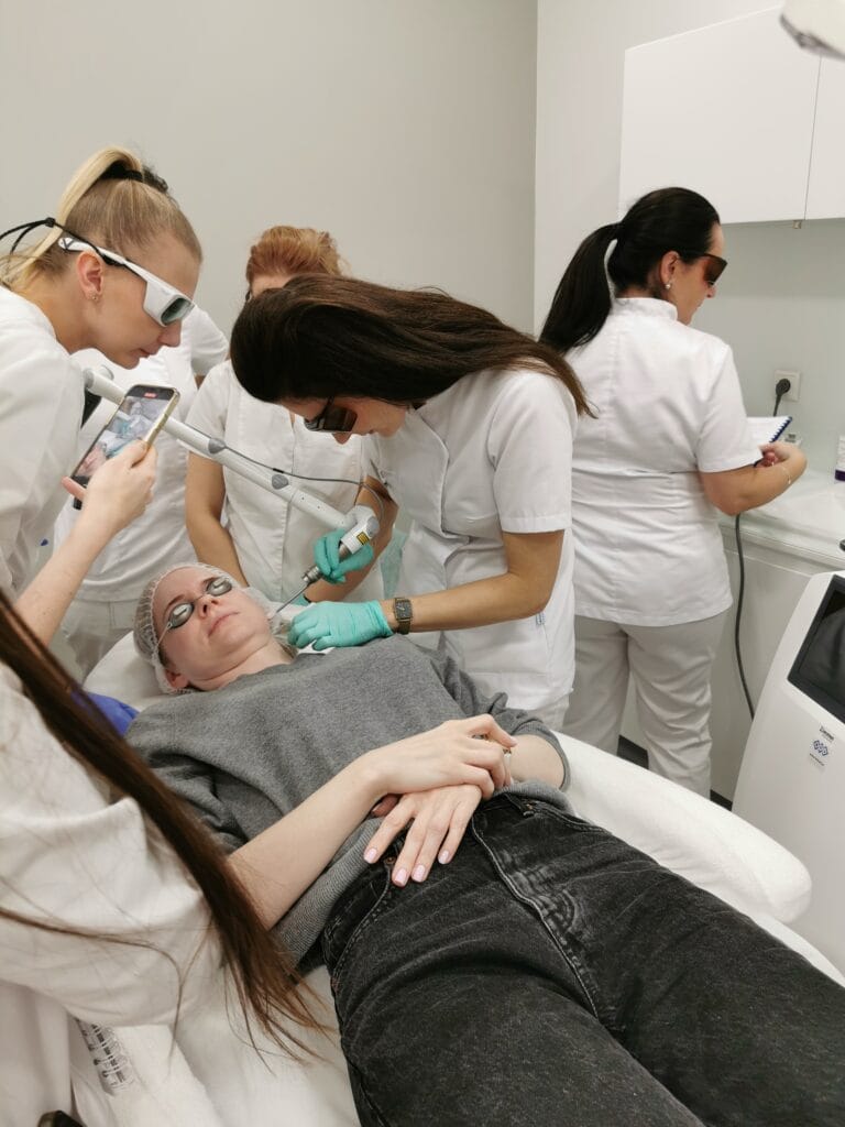 Wir haben einen neuen Laser! Fotona PQX Pikosekundenlaser bei Sublimed